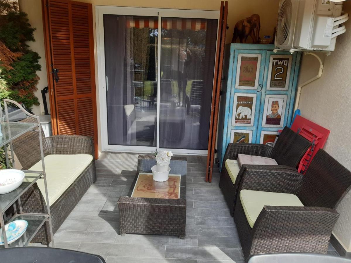 Agay Le Pti Bonheur 60M2 Rez De Jardin, En Bord De Mer Saint-Raphael  Exterior photo